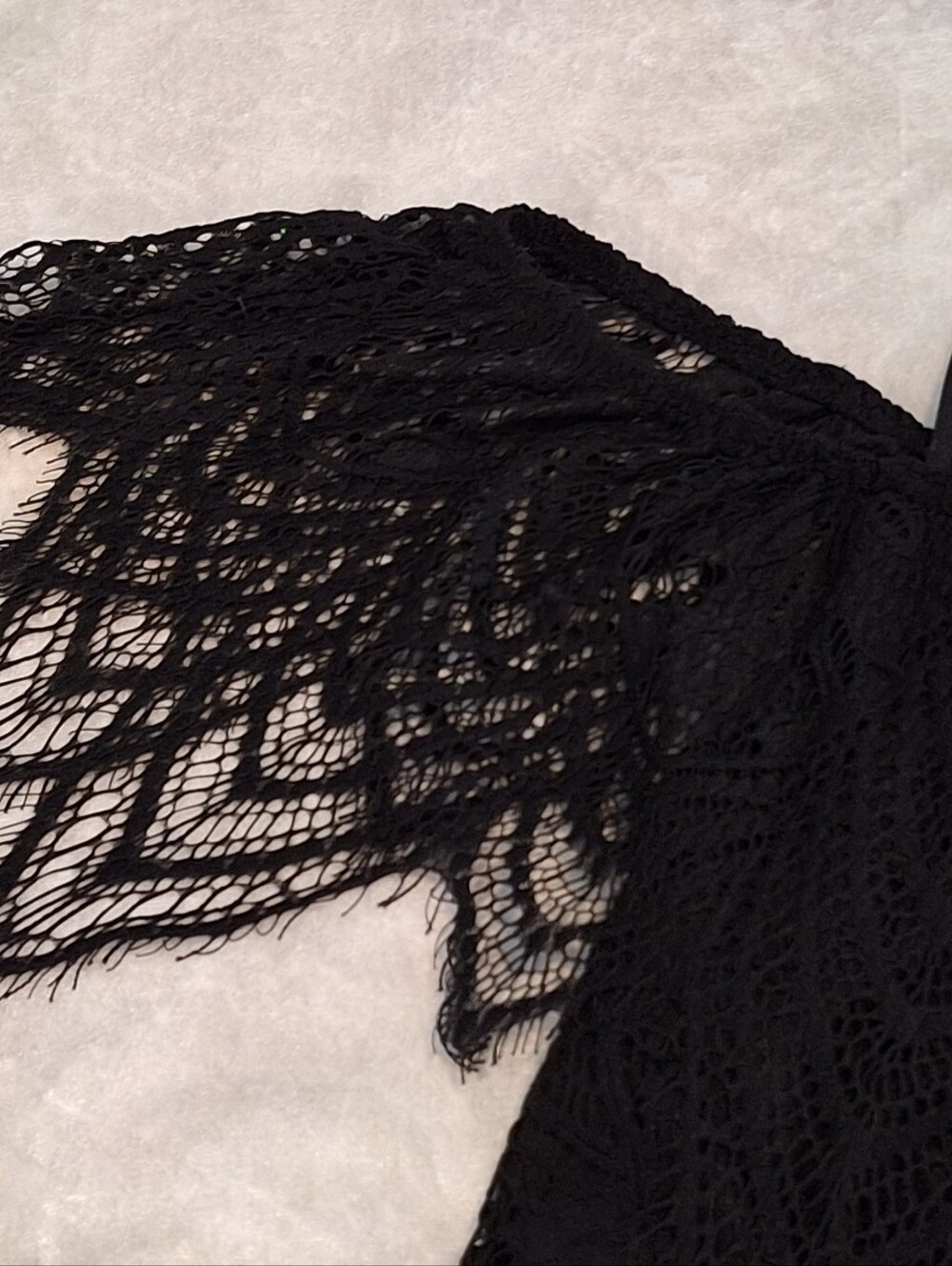 Black Lace Off-The-Shoulder Blouse Cami Strap Scalloped Hem Top Womens Large - Picture 3 of 9